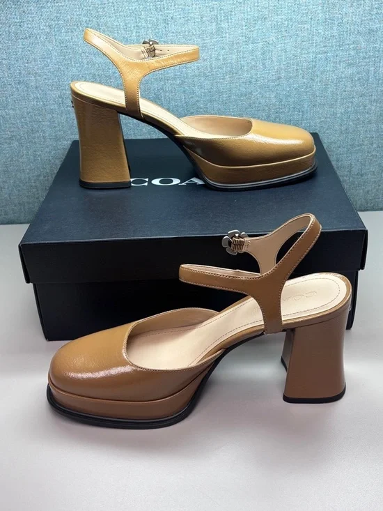 Newn’Box Tea Rose Sz 9.5 Patent Leather Block Heel Pumps by COACH in Honey Brown - Picture 3 of 10